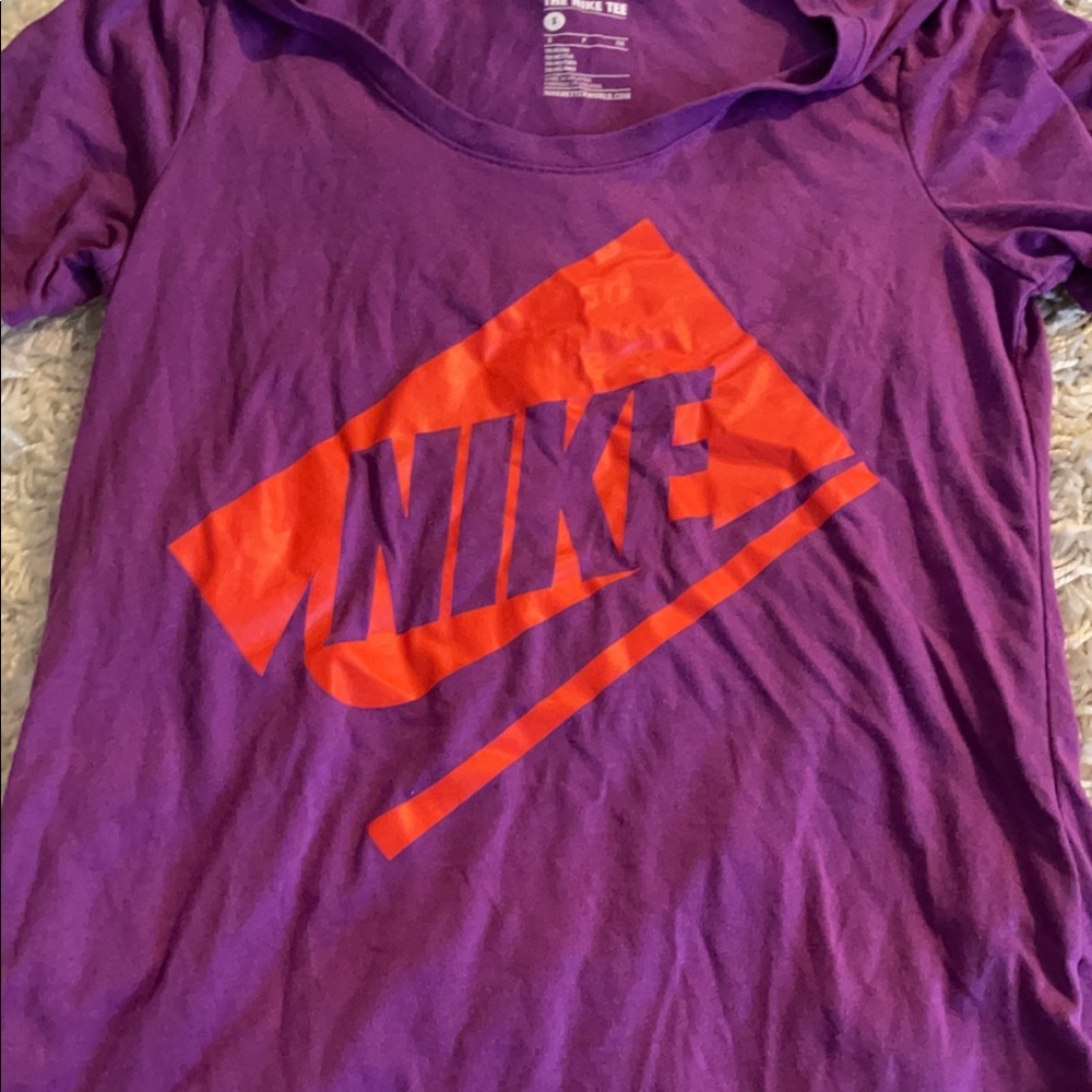 Nike tee